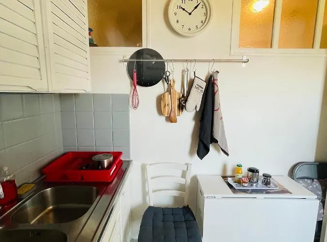 Cosy Avec Parking Et Wifi Gratuit شقة